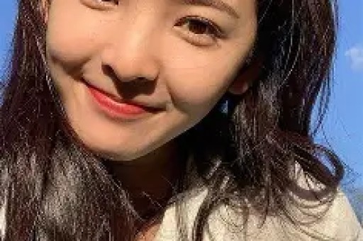 一天4个瓜出轨、破产、黄一鸣自称愿意被包养一个比一个离谱